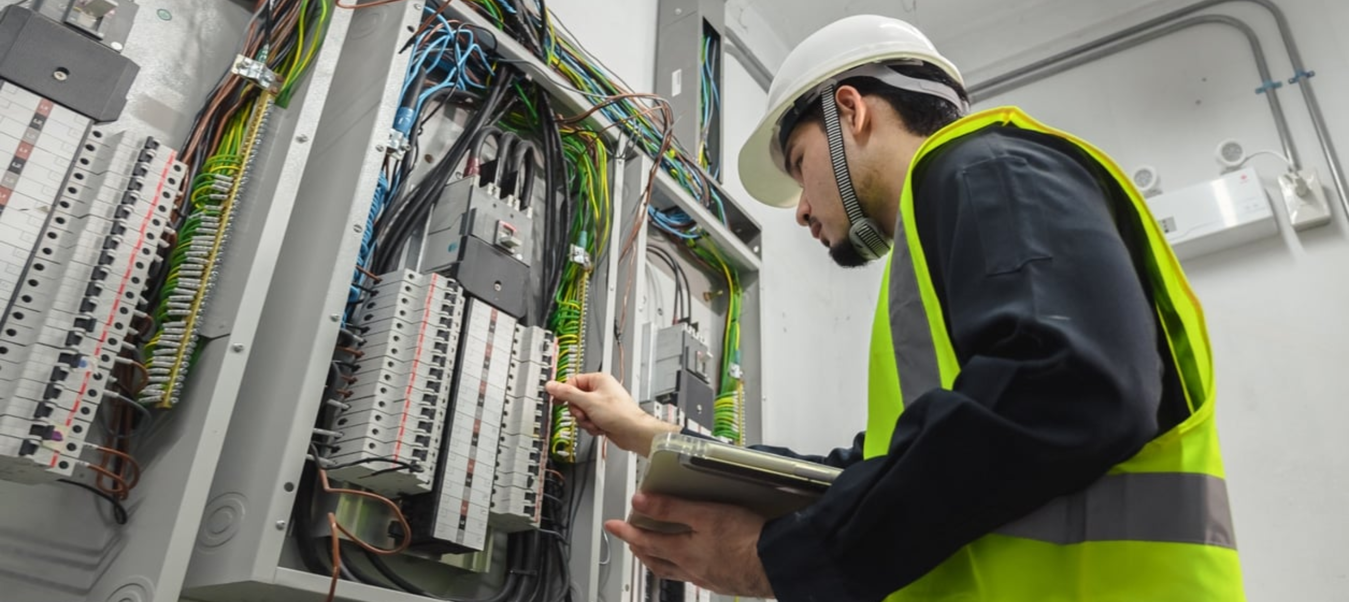 Expert Commercial Electrical Troubleshooting Services